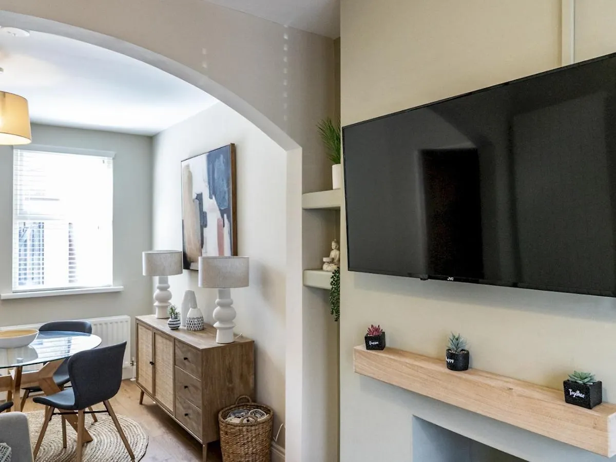 Pass The Keys Amazing 2Br Townhouse In Fab District - Queens Uni Belfast Vakantiehuis